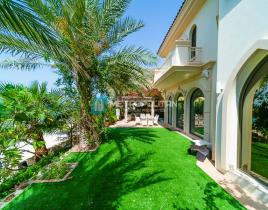 Villa for 3 225 807 euro in Dubai, UAE