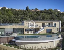 Villa for 3 950 000 euro in Les Issambres, France