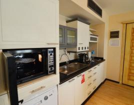 Commercial apartment building for 2 850 000 euro in Istanbul, Turkey