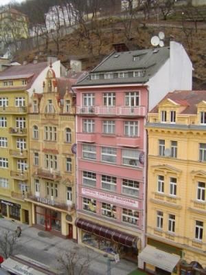 Czech - Karlovy Vary - centr, Karlovy Vary, ul. Lazenska - flat