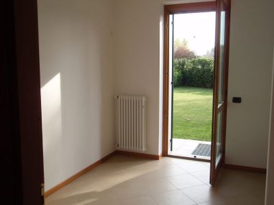 Квартира у озера Гарда, Италия, 140000 м2 - фото 7