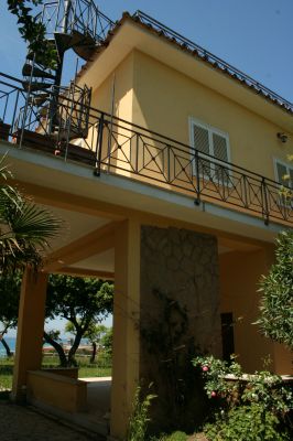 Дом в Лавинии, Италия, 250 м2 - фото 1