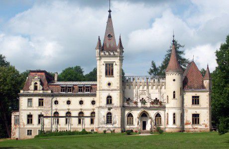 Замок в Гулбене, Латвия, 1800 м2 - фото 1