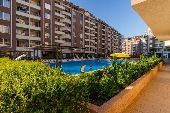 Квартира в Бургасе, Болгария, 99 м2 - фото 1