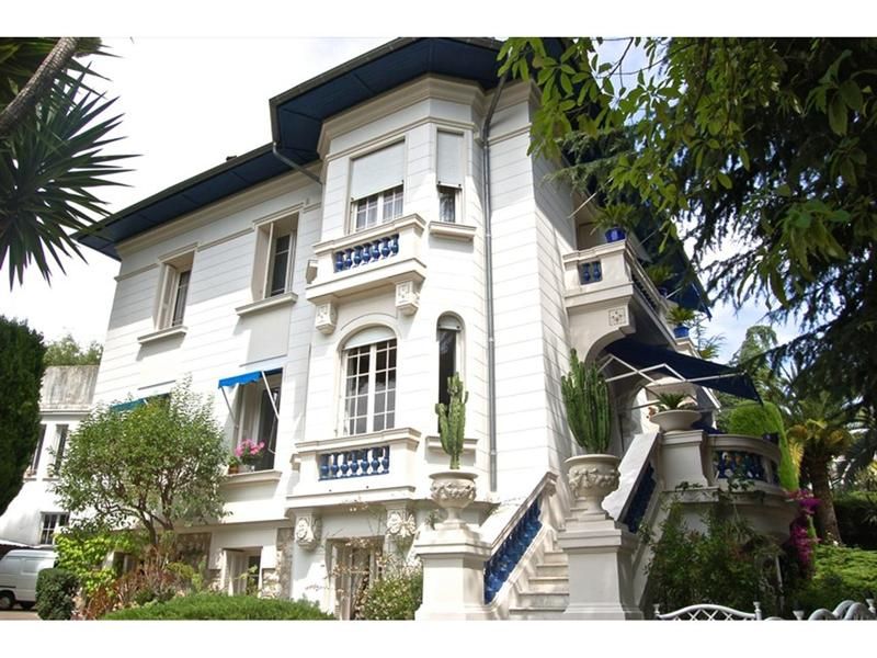 Поместье в Ницце, Франция, 373 м2 - фото 1