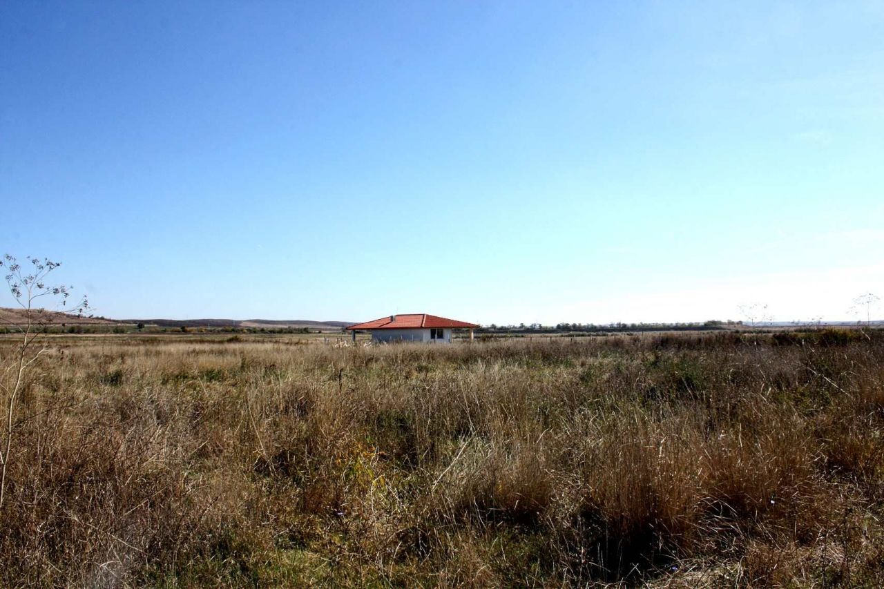 Земля в Бургасе, Болгария, 4000 м2 - фото 1