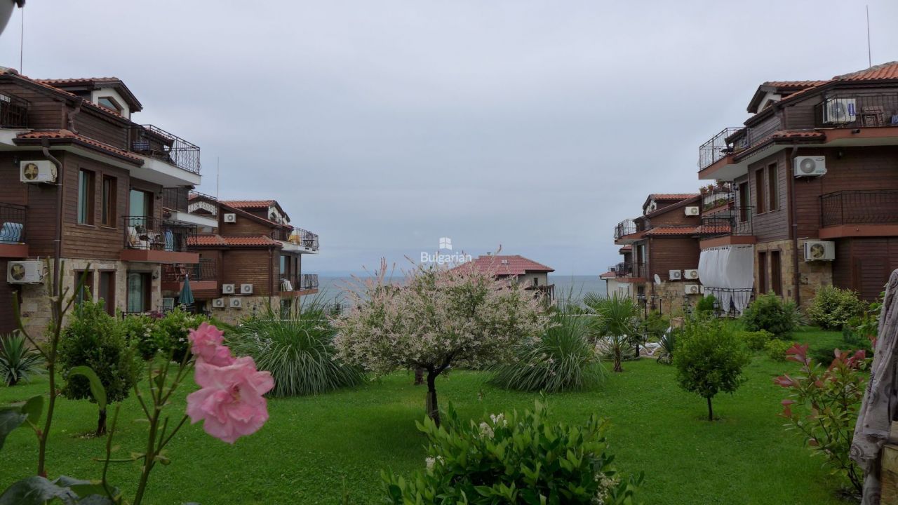 Апартаменты в Созополе, Болгария, 65.8 м2 - фото 1