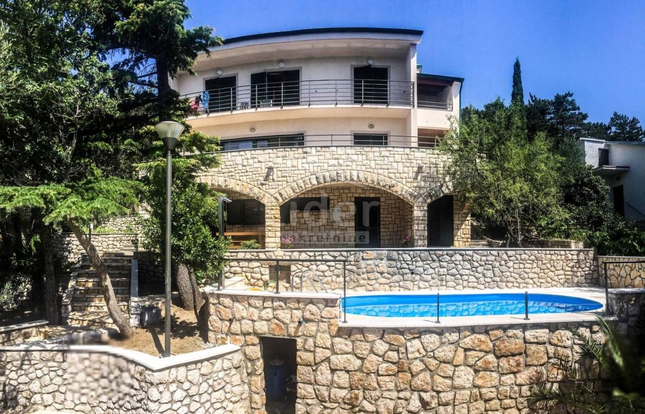 Вилла в Цриквенице, Хорватия, 304 м2 - фото 1