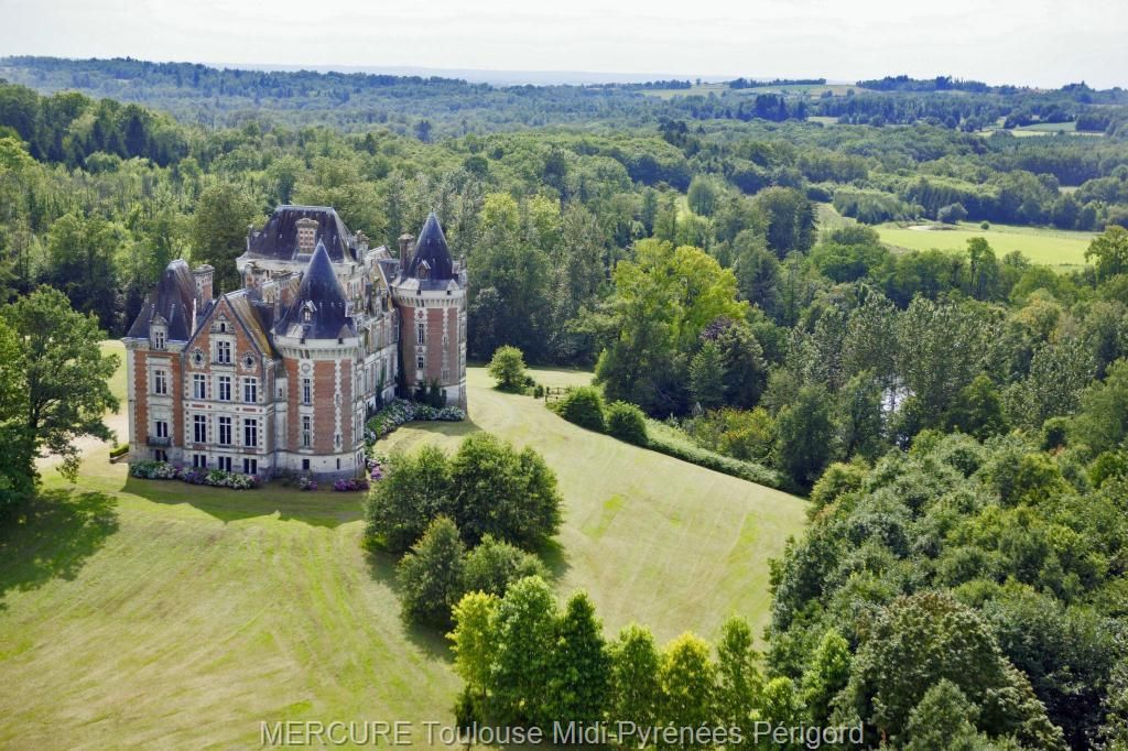 Замок в Дордони, Франция, 2000 м2 - фото 1