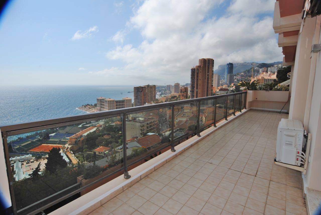 Апартаменты в Рокбрюн-Кап-Мартен, Франция, 125 м2 - фото 1