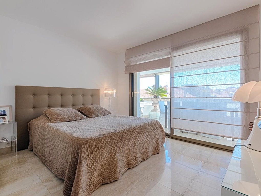 Апартаменты в Каннах, Франция, 110 м2 - фото 1