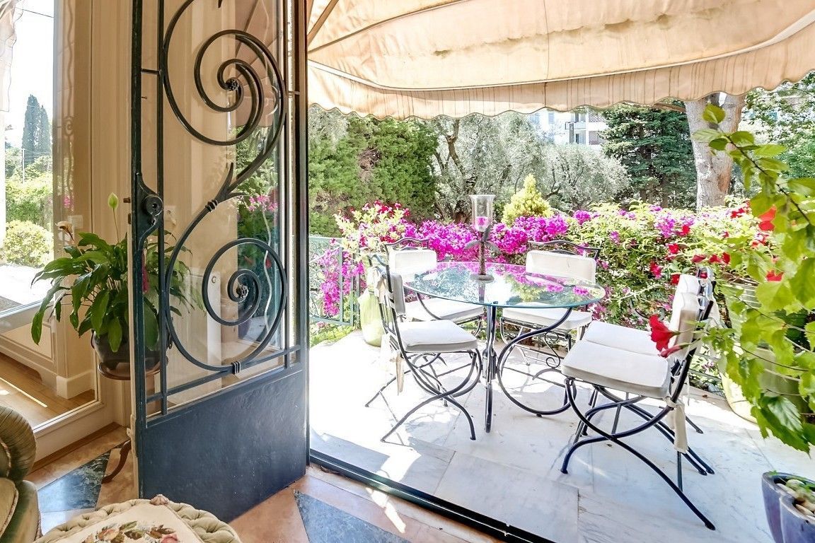 Квартира в Каннах, Франция, 345 м2 - фото 1