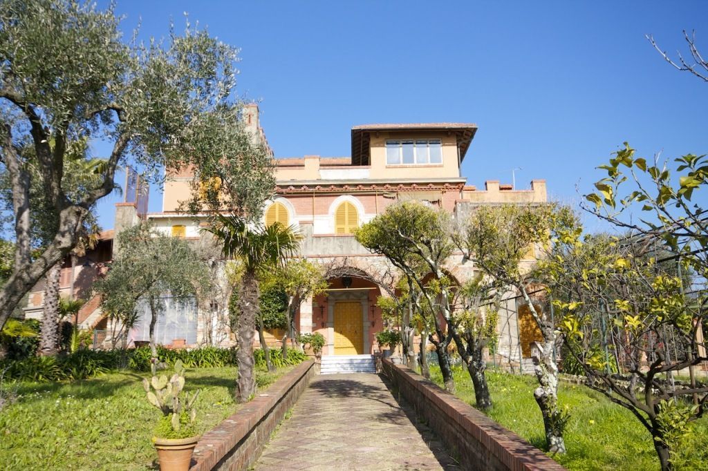 Особняк в Санта-Маргерита-Лигуре, Италия, 700 м2 - фото 1