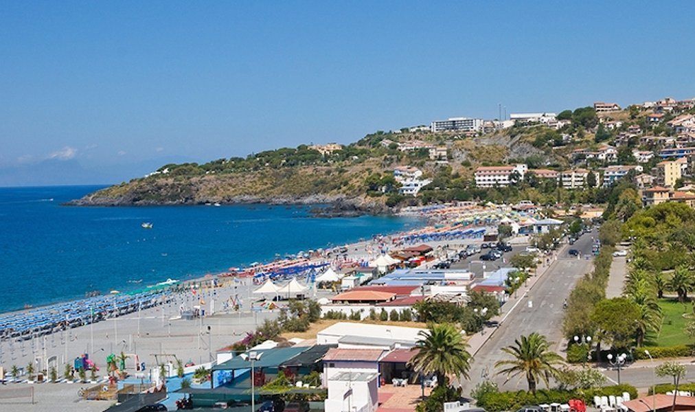 Квартира в Скалее, Италия, 30 м2 - фото 1