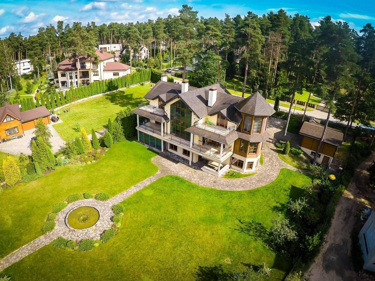 Вилла в Гаркалнском крае, Латвия, 391 м2 - фото 1