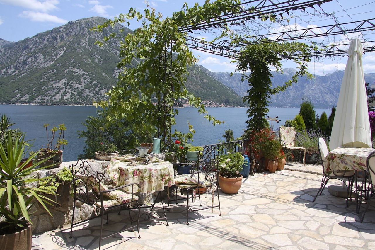 Апартаменты в Костанице, Черногория, 87 м2 - фото 1