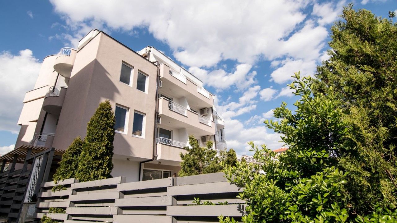 Отель, гостиница в Святом Власе, Болгария, 740 м2 - фото 1