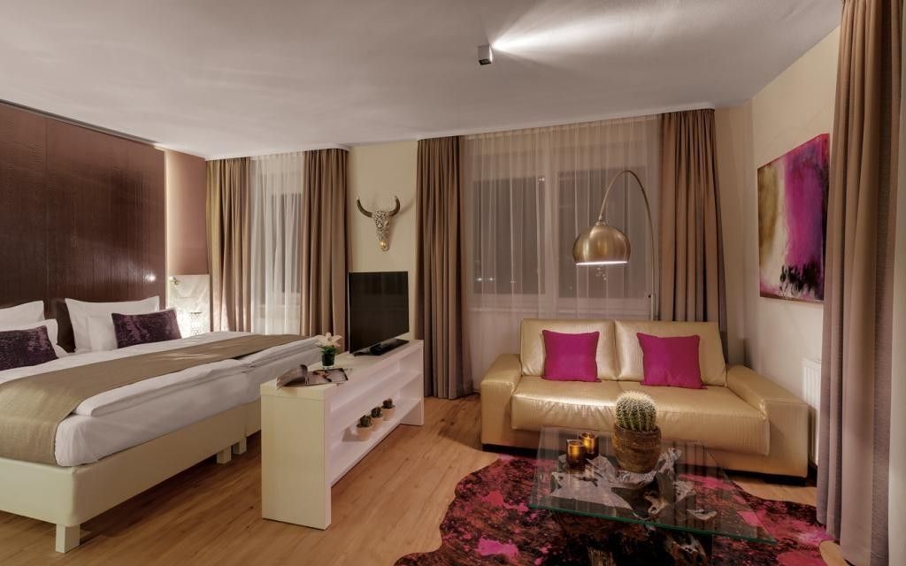 Отель, гостиница в Граце, Австрия, 3200 м2 - фото 1