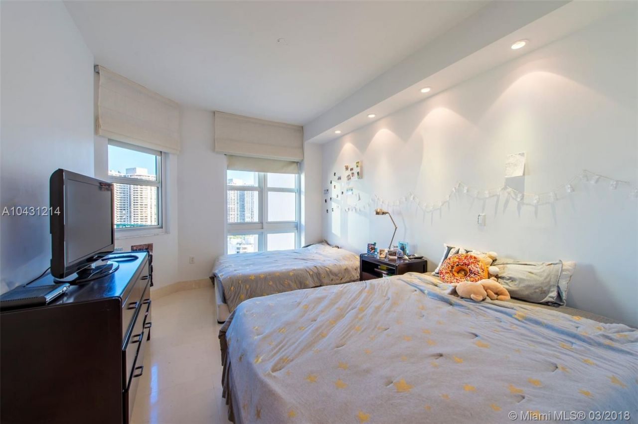 Квартира в Майами, США, 160 м2 - фото 8