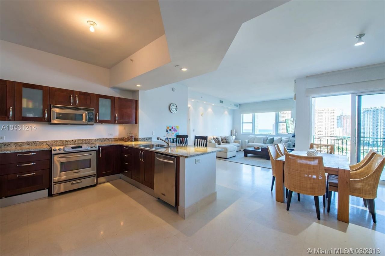 Квартира в Майами, США, 160 м2 - фото 2