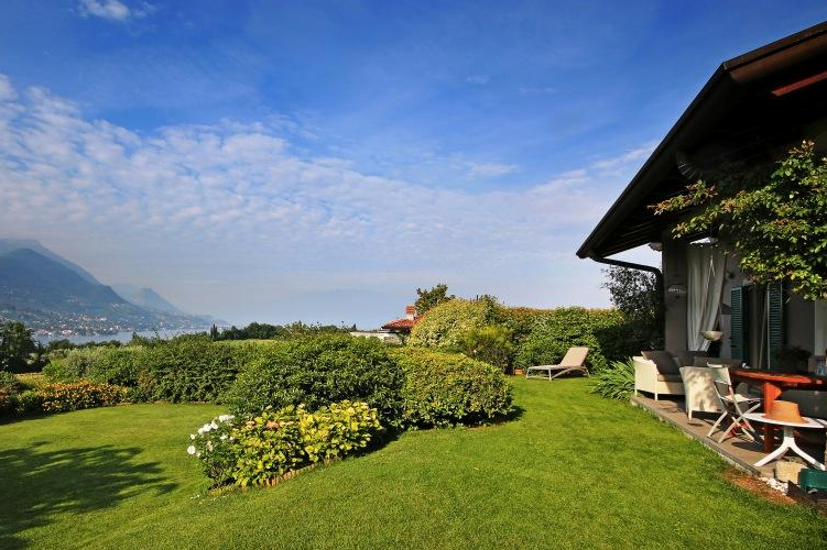 Вилла у озера Гарда, Италия, 240 м2 - фото 1