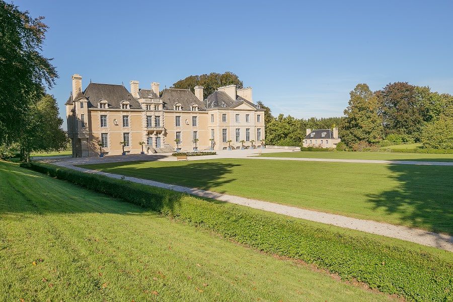 Замок в Нормандии, Франция, 1600 м2 - фото 1