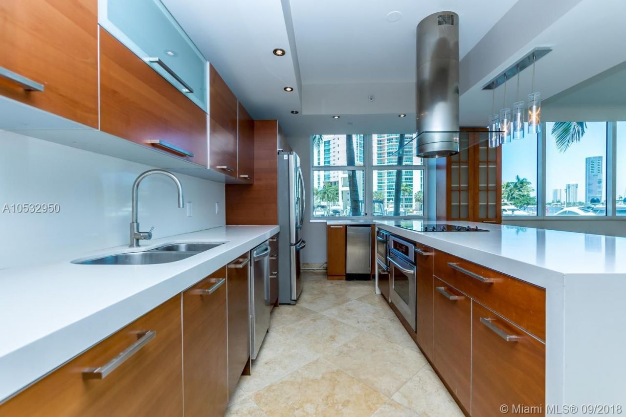 Квартира в Майами, США, 220 м2 - фото 3
