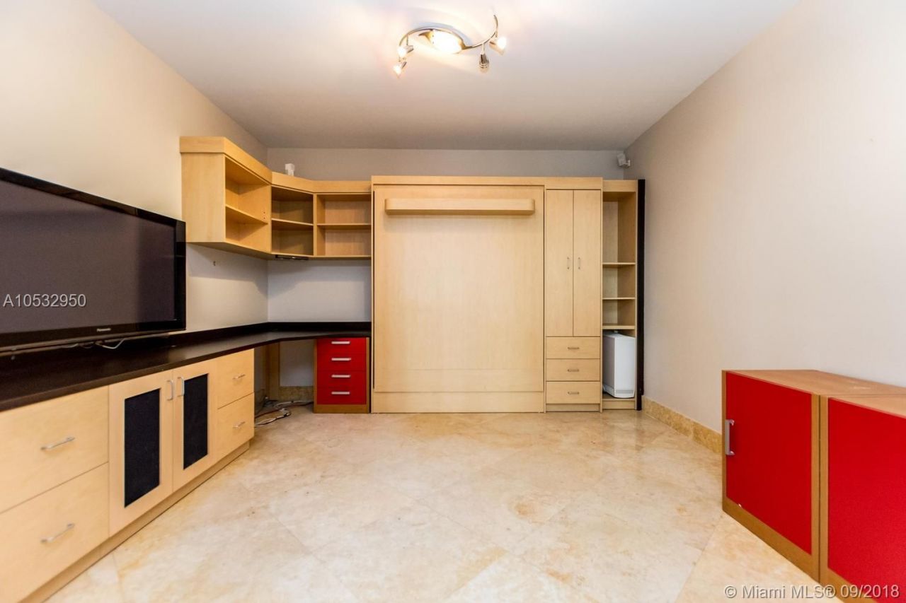 Квартира в Майами, США, 220 м2 - фото 6