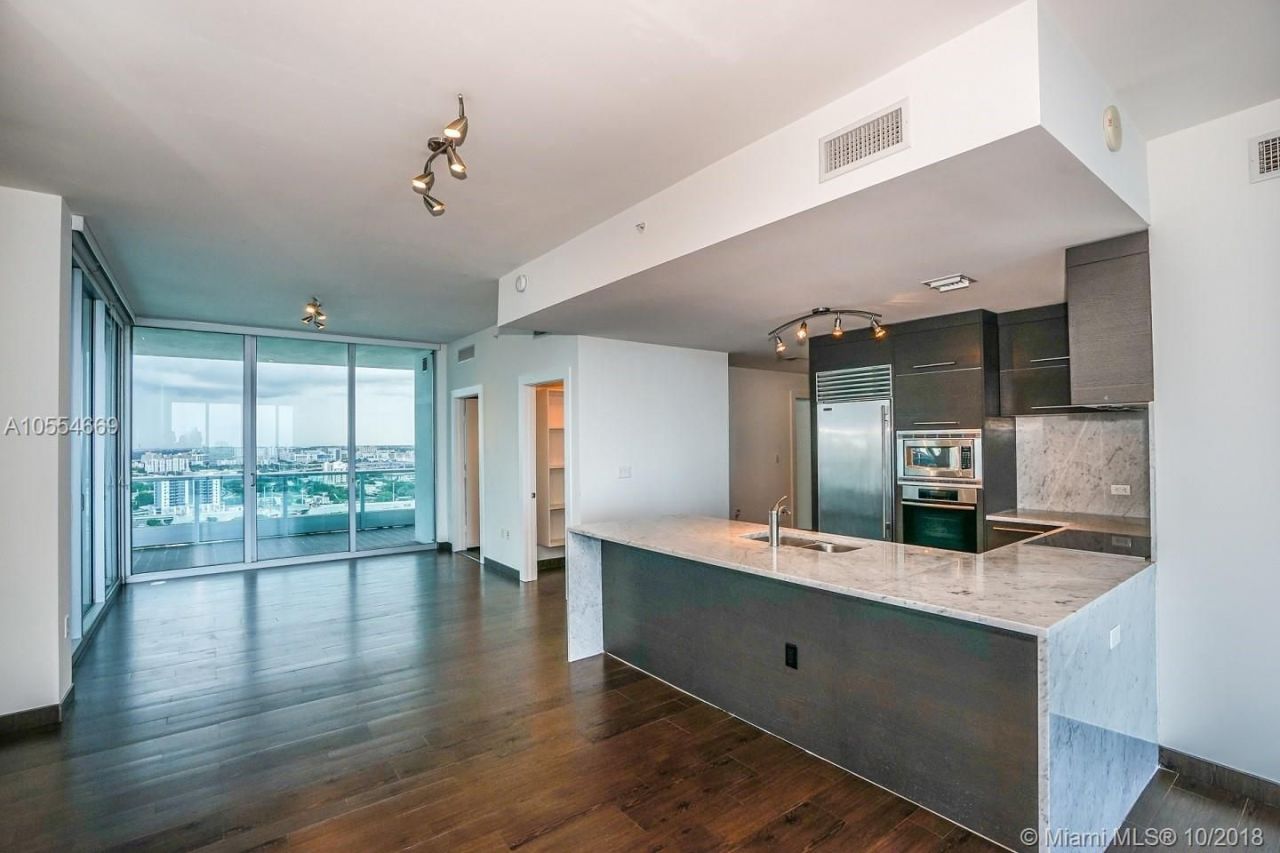 Квартира в Майами, США, 160 м2 - фото 1