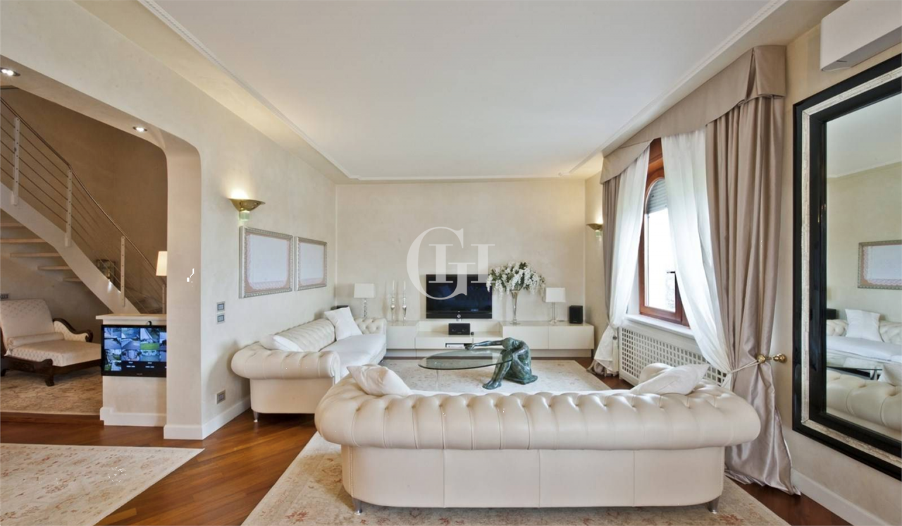 Вилла у озера Гарда, Италия, 990 м2 - фото 10