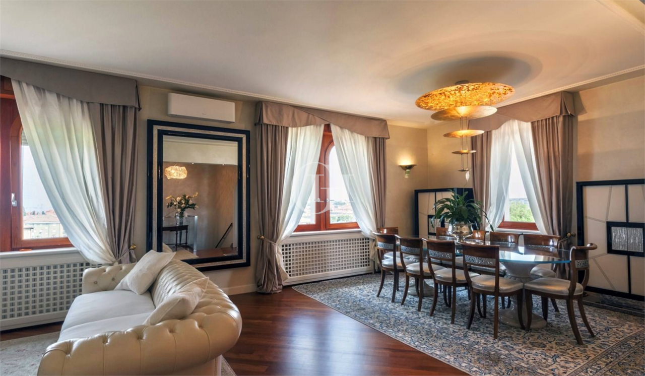 Вилла у озера Гарда, Италия, 990 м2 - фото 12