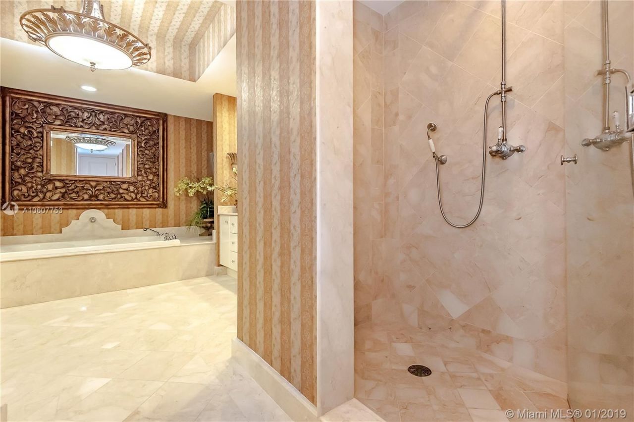 Квартира в Майами, США, 470 м2 - фото 6