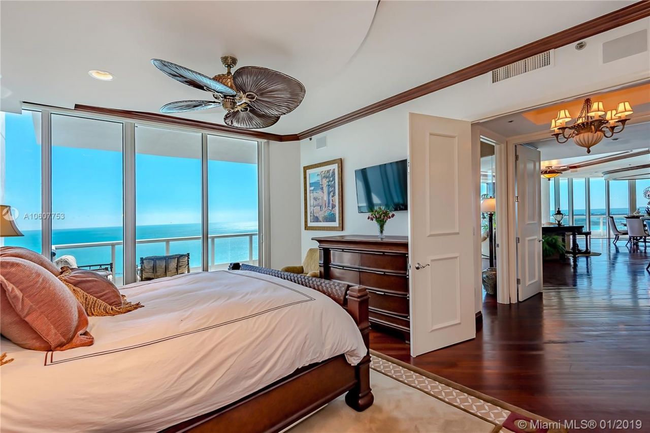 Квартира в Майами, США, 470 м2 - фото 8