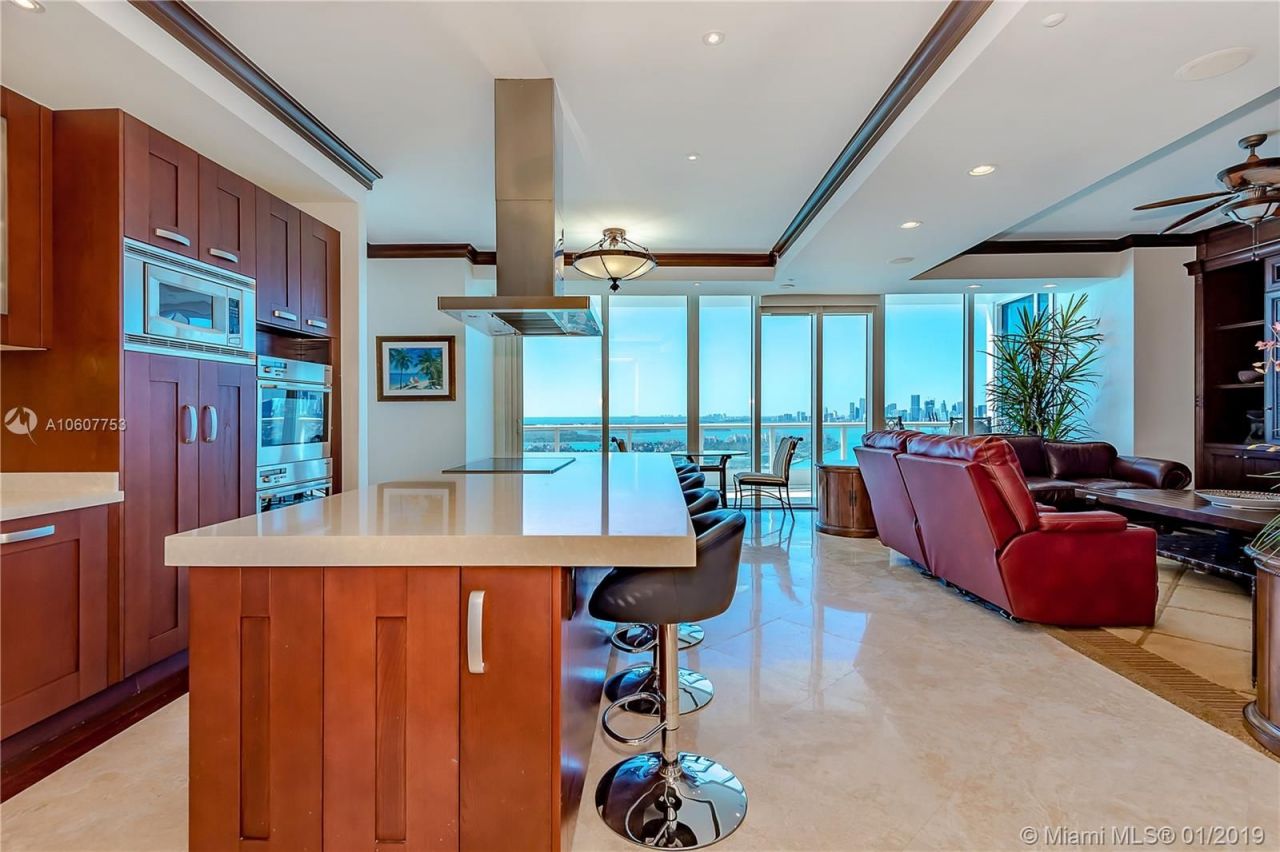 Квартира в Майами, США, 470 м2 - фото 11