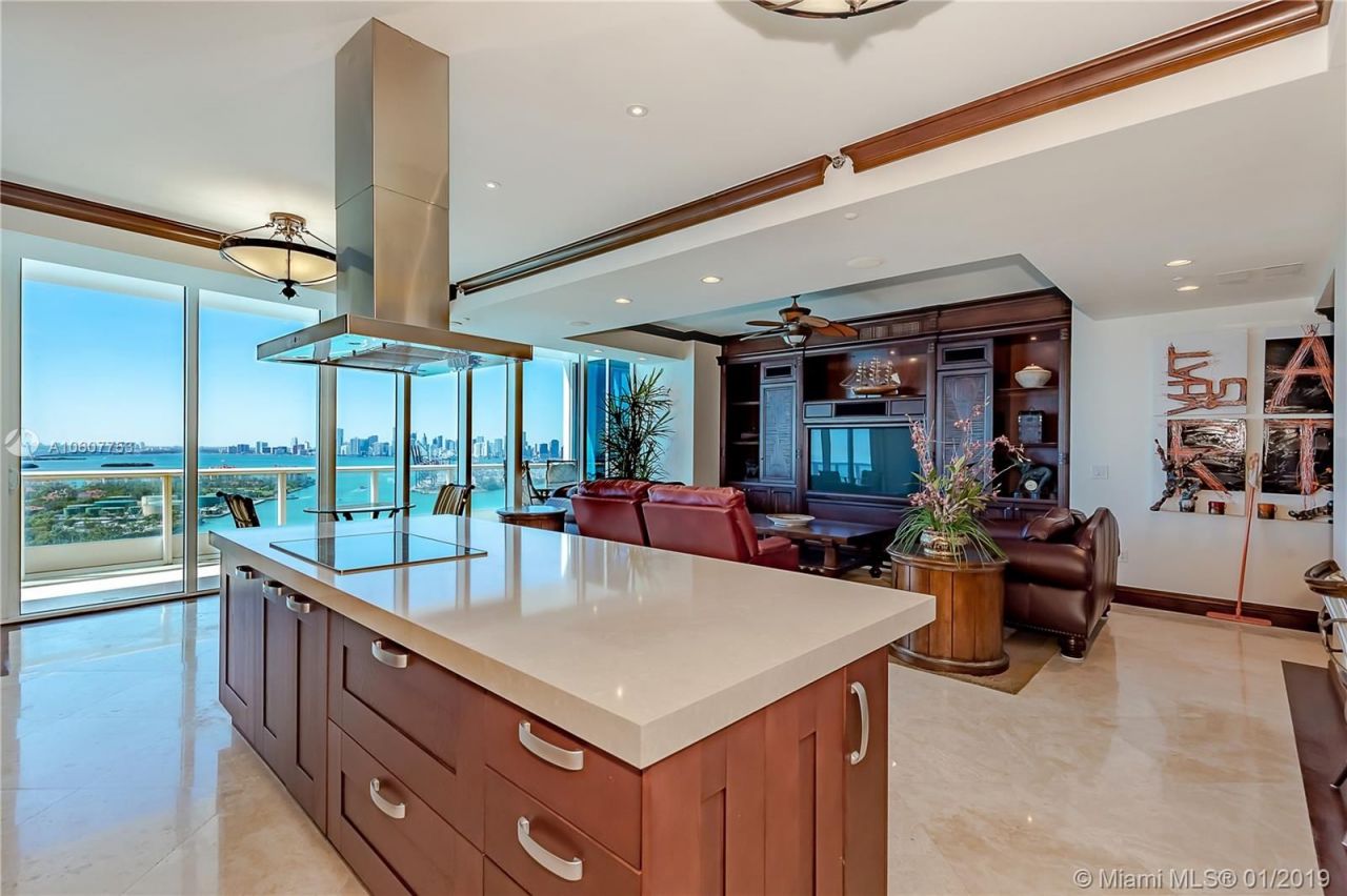 Квартира в Майами, США, 470 м2 - фото 12