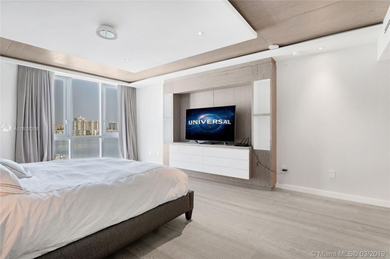 Квартира в Майами, США, 250 м2 - фото 8