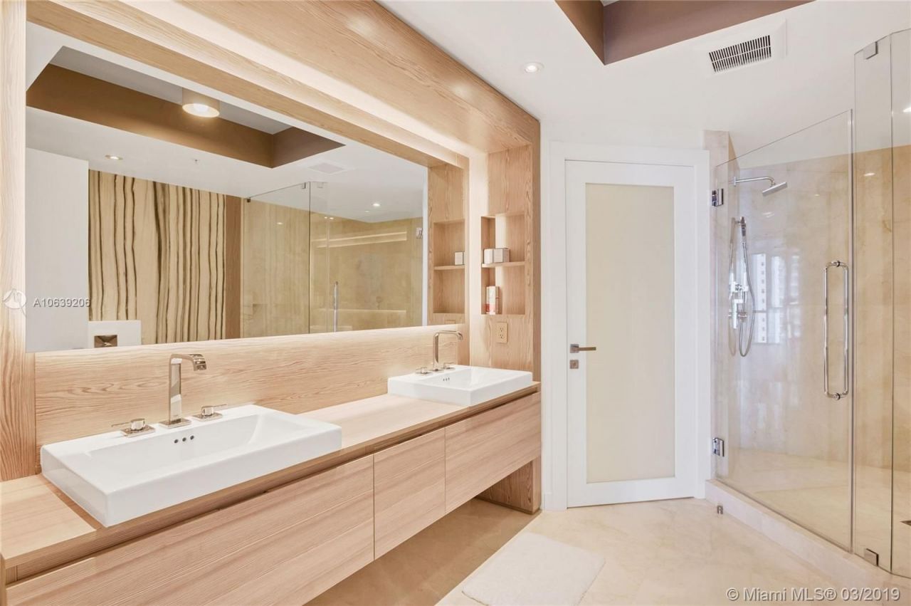 Квартира в Майами, США, 250 м2 - фото 12
