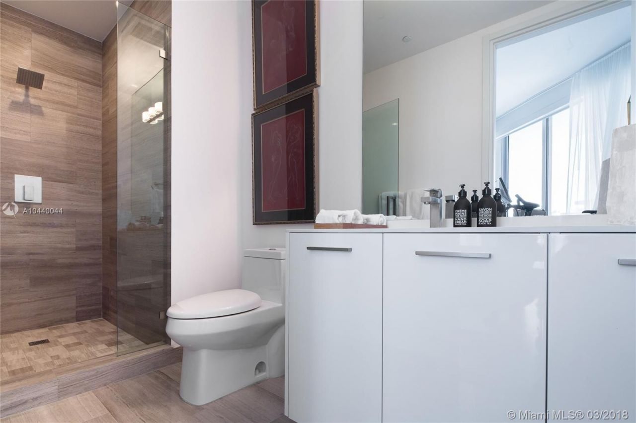 Квартира в Майами, США, 220 м2 - фото 8
