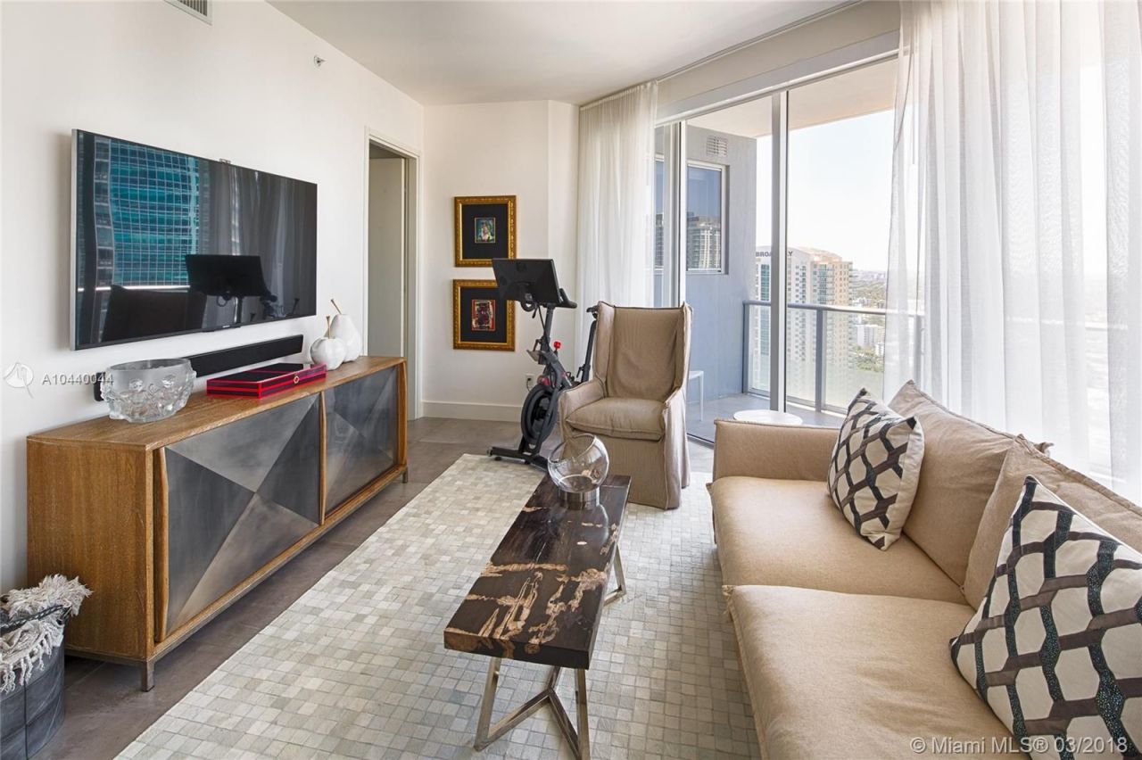 Квартира в Майами, США, 220 м2 - фото 9