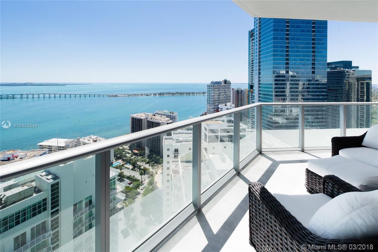 Квартира в Майами, США, 220 м2 - фото 1