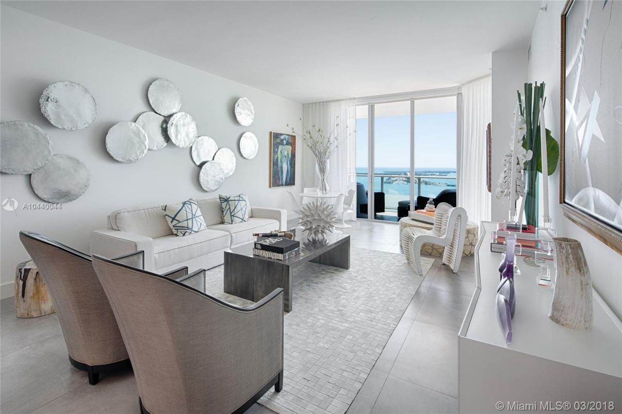 Квартира в Майами, США, 220 м2 - фото 2