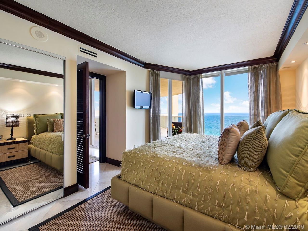 Квартира в Майами, США, 450 м2 - фото 6