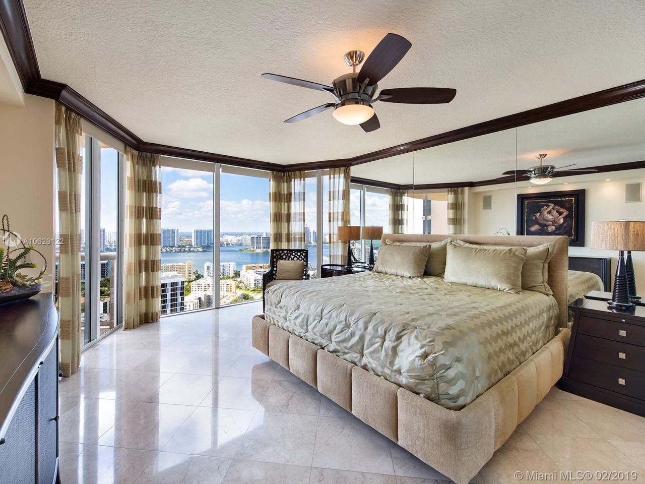 Квартира в Майами, США, 450 м2 - фото 9