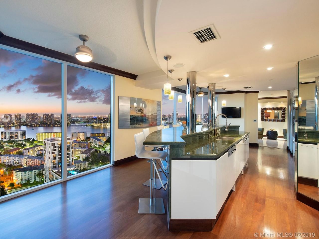 Квартира в Майами, США, 450 м2 - фото 14