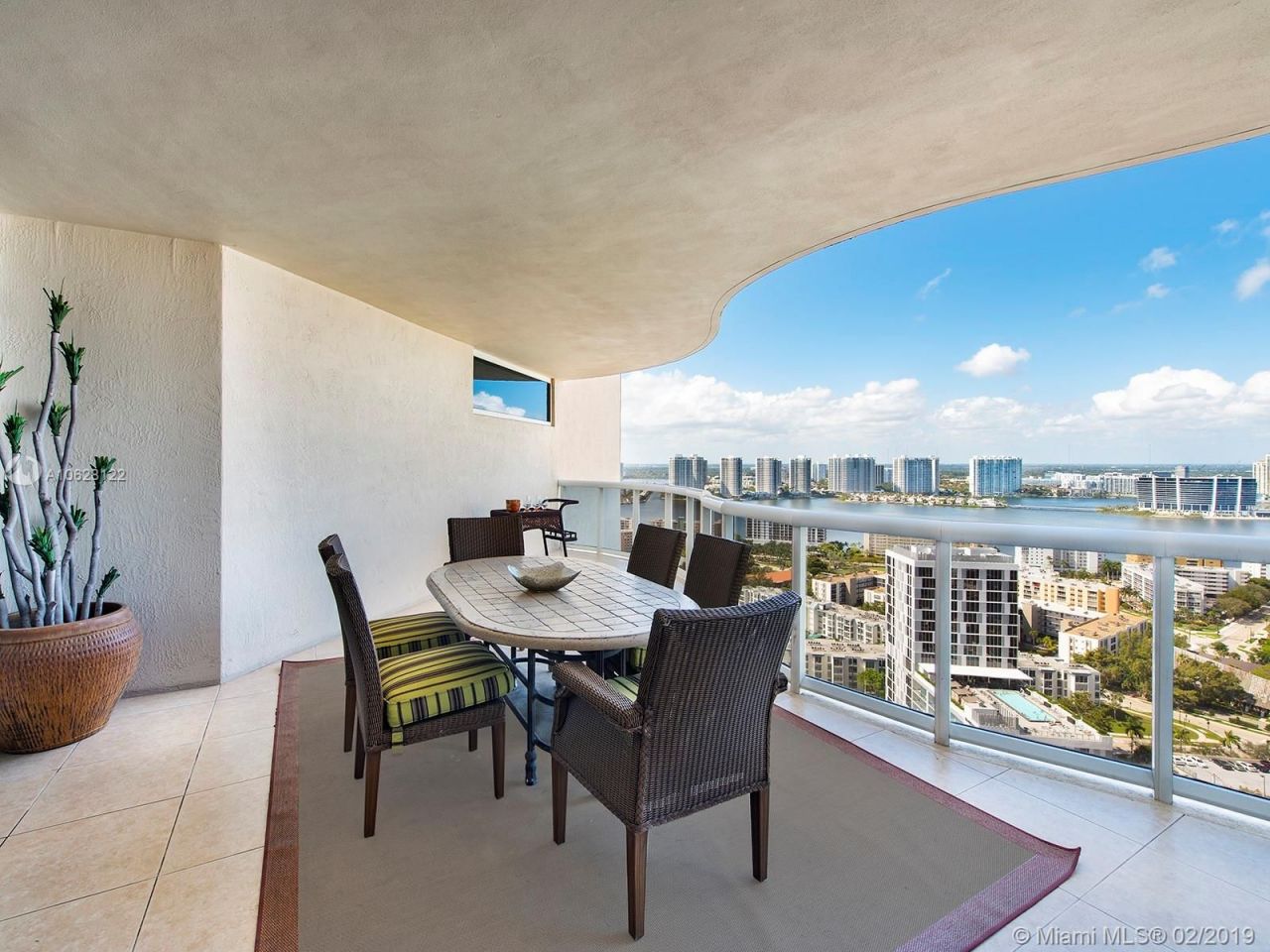Квартира в Майами, США, 450 м2 - фото 16