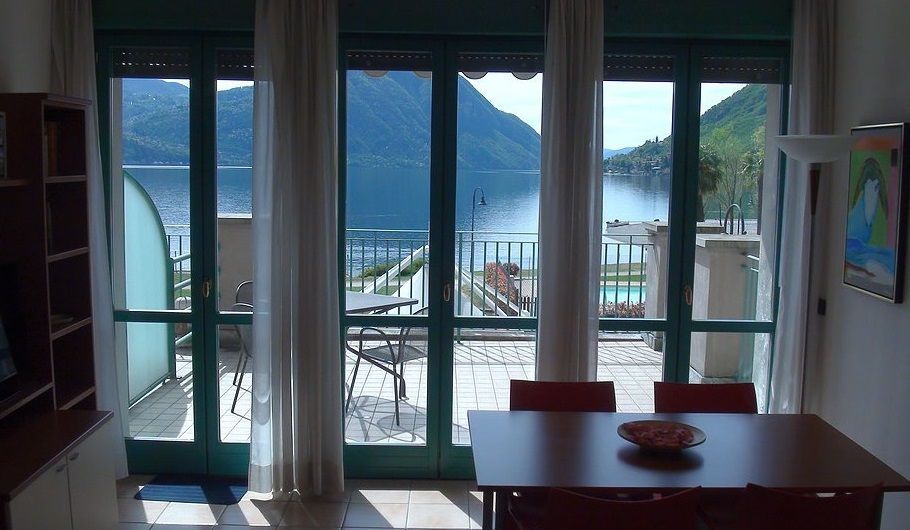 Квартира у озера Комо, Италия, 40 м2 - фото 1
