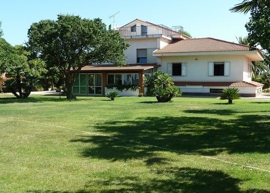 Вилла в Тропее, Италия, 450 м2 - фото 1
