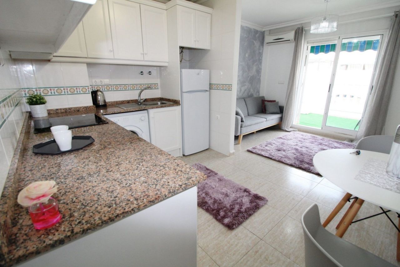 Студия в Торревьехе, Испания, 32 м2 - фото 1