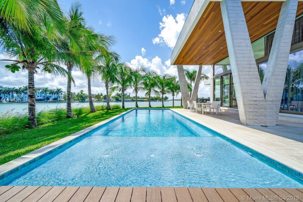 Вилла в Майами, США, 450 м2 - фото 1
