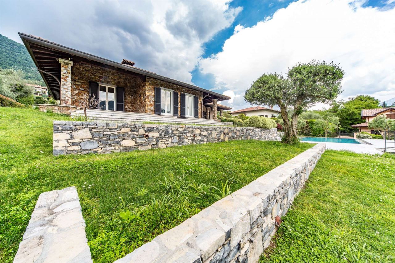 Вилла у озера Комо, Италия, 250 м2 - фото 3